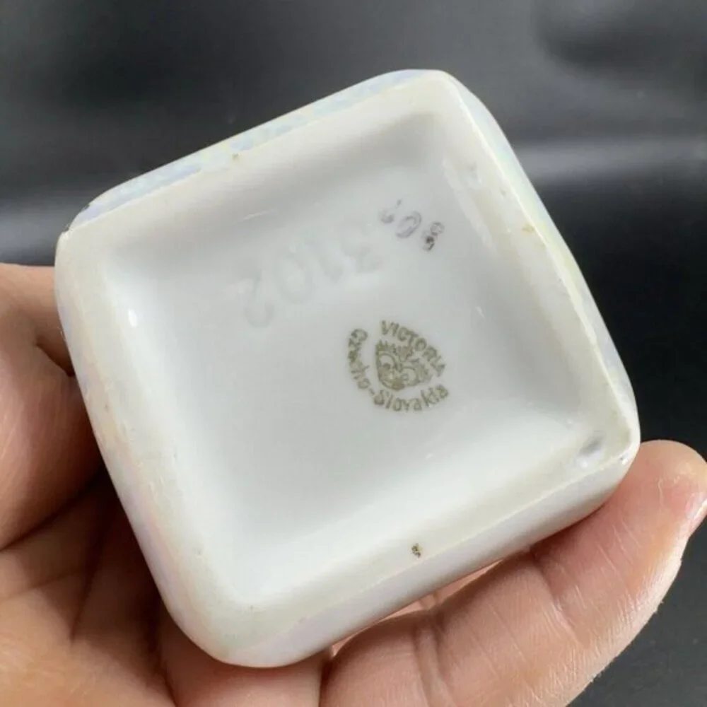 Victoria Lusterware Pepper Spice Canister Jar Box Container W Lid Czechoslovakia